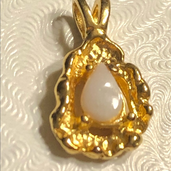 Sold - Picture 3 of 4